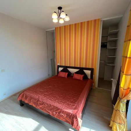 ריגה Lovely Apartments In Imanta With Free Parking מראה חיצוני תמונה