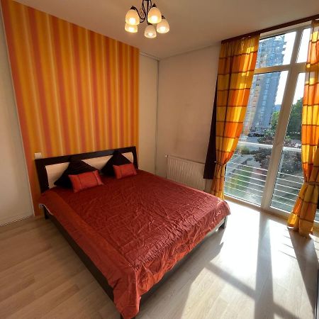 ריגה Lovely Apartments In Imanta With Free Parking מראה חיצוני תמונה
